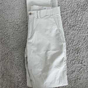 GAP Light KhakiChinos